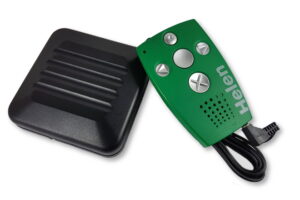 Billede af Helen Vibrationsur til døvblinde ved siden af sin vibratorenhed