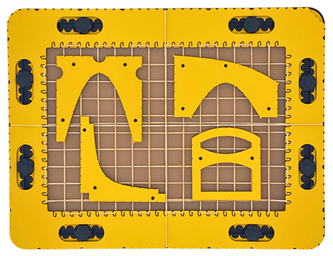 Billede af TactiPad GraphGrid med redskaber til at lave mere avanceret matematik