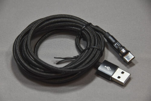 Billede af USB C Magnet kabel med USB C stik i den ene ende og USB A i den anden ende